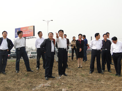 任城区孔维民赵东升视察经济开发区基础设施建设指挥部