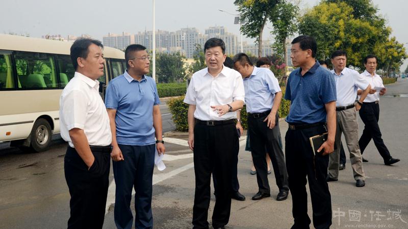 任城区岳根才督导调研城市绿化整改工作