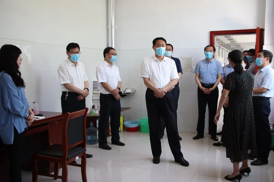市委书记刘东波调研学校复学防疫工作