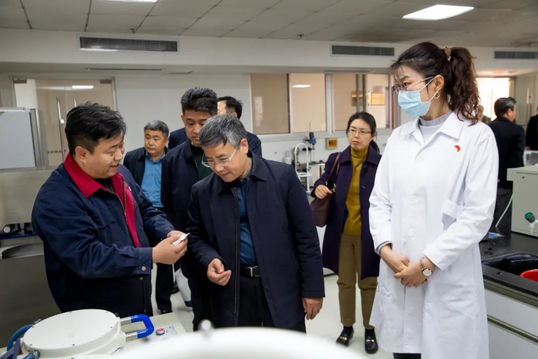 山东国家标准技术审评中心来我市调研标准化工作