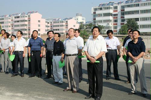 赵士斌等县级领导到环城河二期治理工程现场和萌山公园开发建设现场