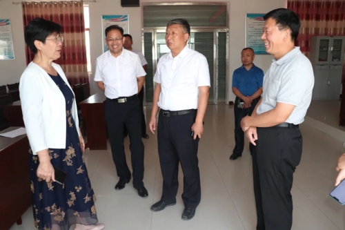 县委书记李志红到苑庄镇调研指导农民专业合作社示范社培育工作