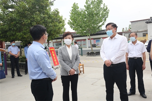 董冰来邹城市督导检查疫情防控和安全生产工作图文